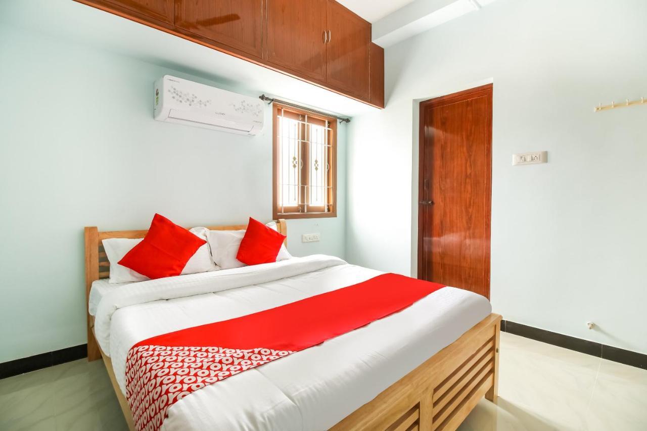 Oyo 71549 Shri Sai Apartments Mettuppālaiyam Esterno foto